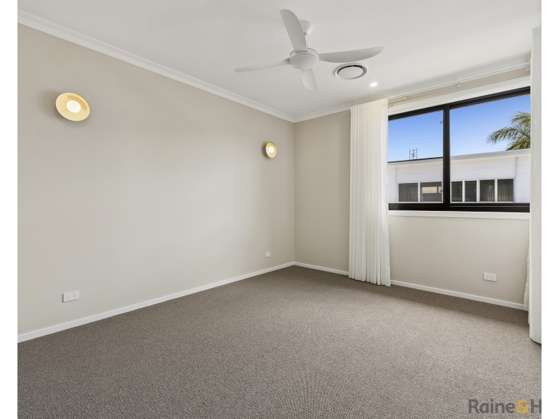 4 Creek Street, Hastings Point NSW 2489