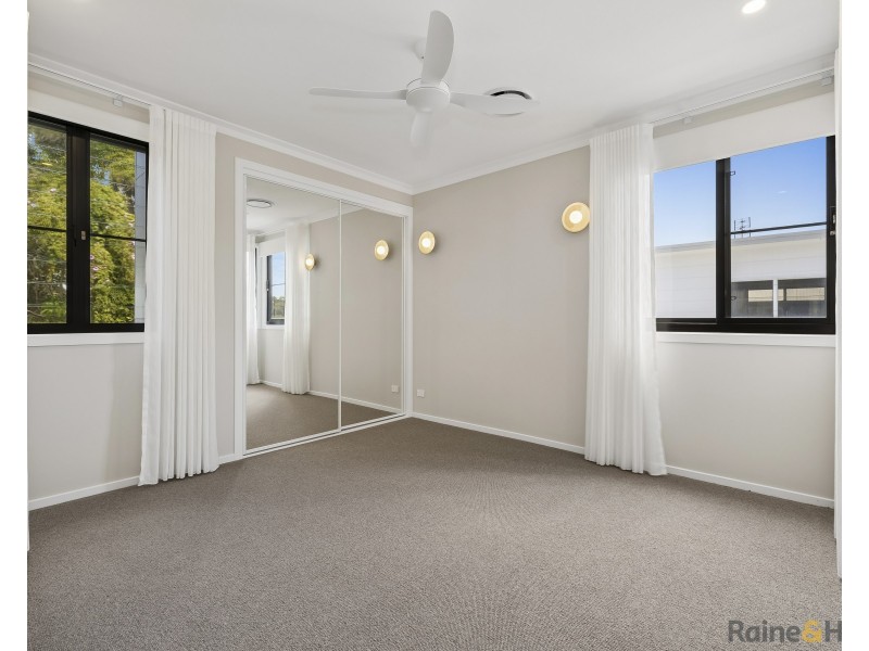 4 Creek Street, Hastings Point NSW 2489