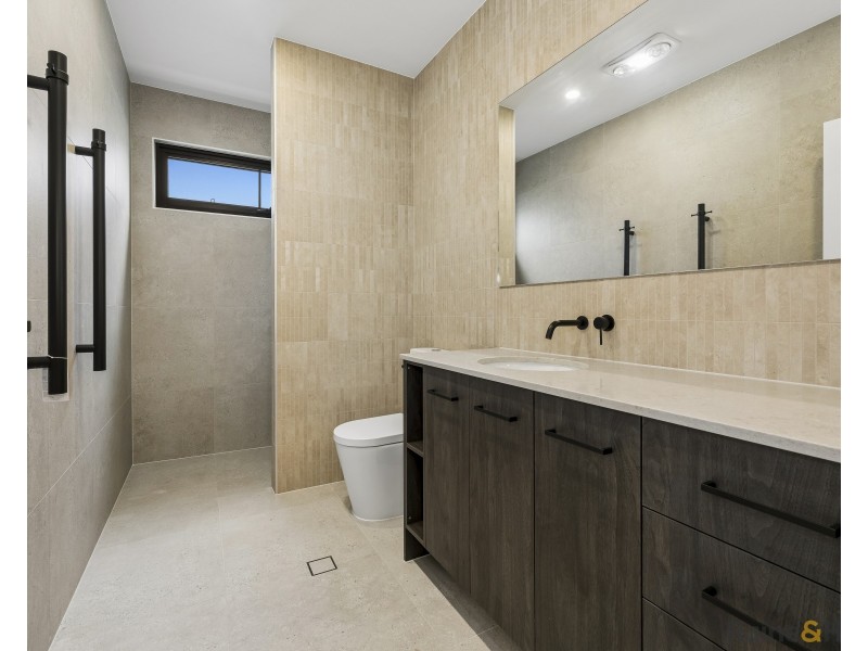 4 Creek Street, Hastings Point NSW 2489
