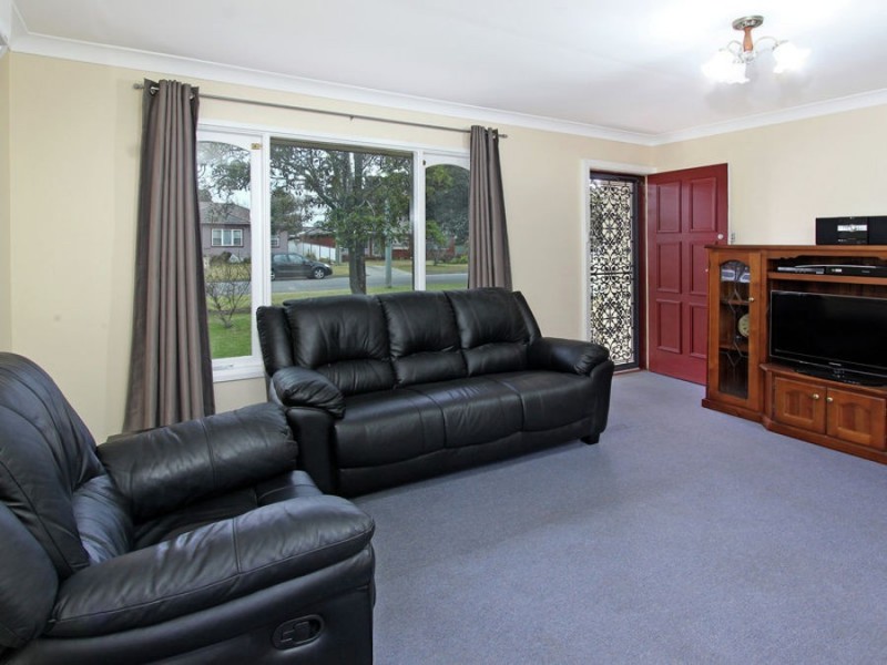 31 Gibbes Street, Regentville NSW 2745