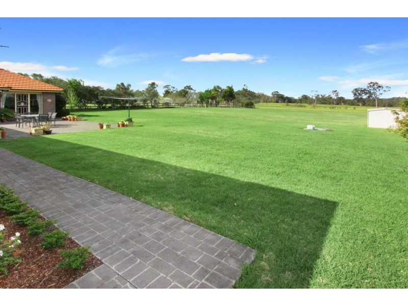 5 Traminer Grove, Orchard Hills NSW 2748