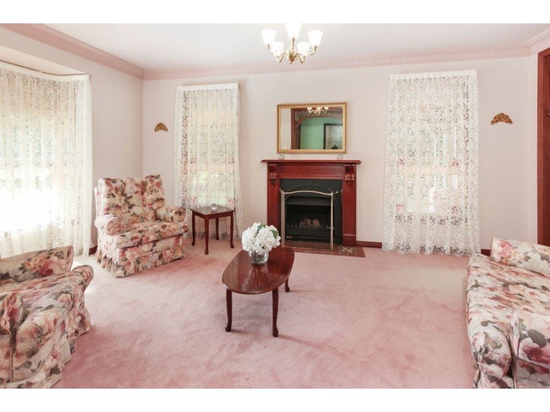 5 Traminer Grove, Orchard Hills NSW 2748