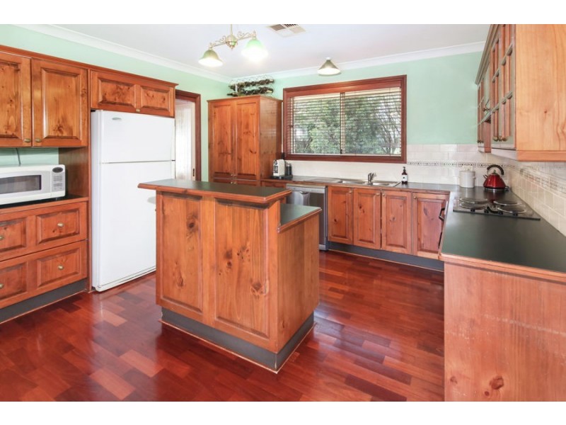 5 Traminer Grove, Orchard Hills NSW 2748