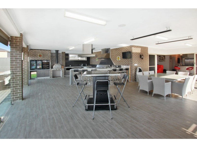 9 Senden Crescent, Colebee NSW 2761