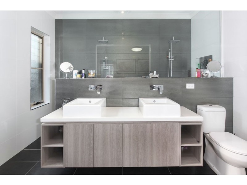 9 Senden Crescent, Colebee NSW 2761