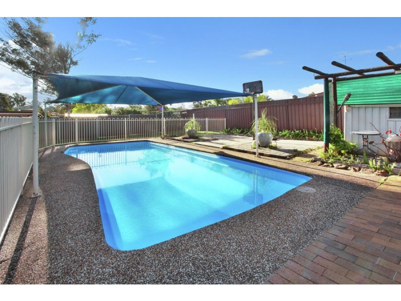 17 Wembley avenue, Cambridge Park NSW 2747