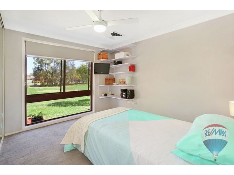 5 Danube Place, St Clair NSW 2759