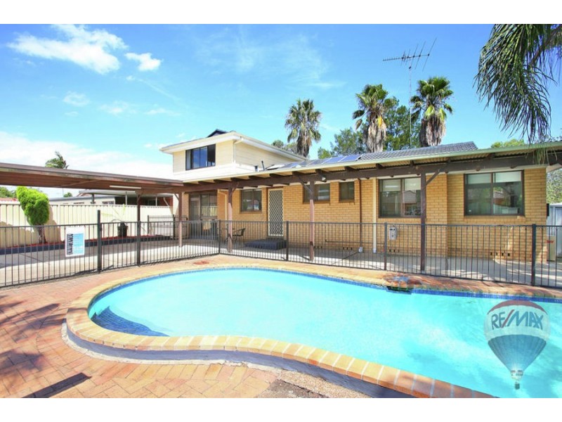 5 Danube Place, St Clair NSW 2759