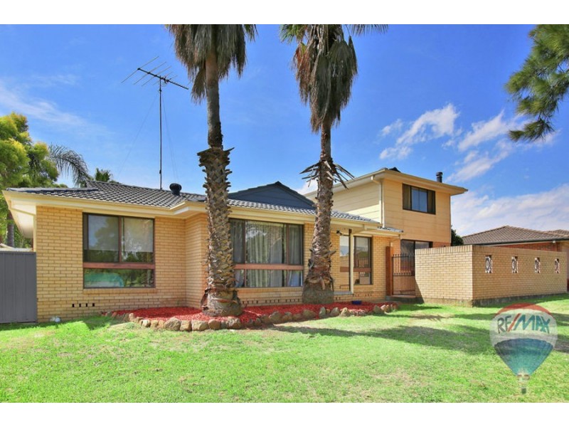 5 Danube Place, St Clair NSW 2759