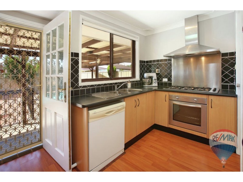 5 Danube Place, St Clair NSW 2759