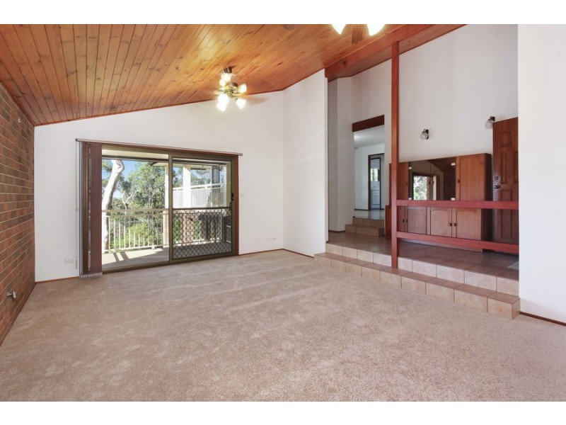 199 Explorers Rd, Lapstone NSW 2773