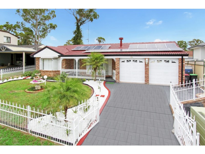 26 Coonawarra Drive, St Clair NSW 2759