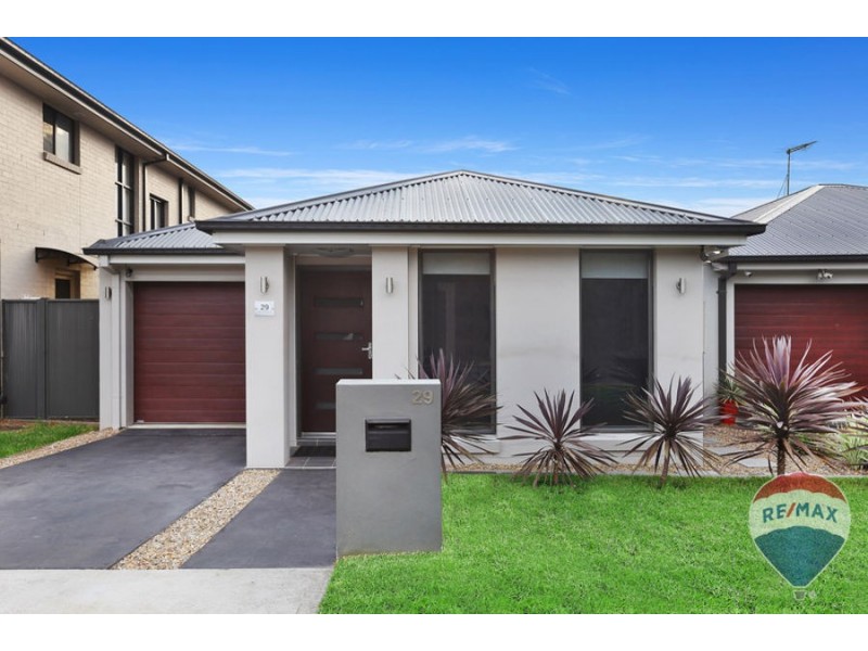 29 Latona Crescent, Ropes Crossing NSW 2760
