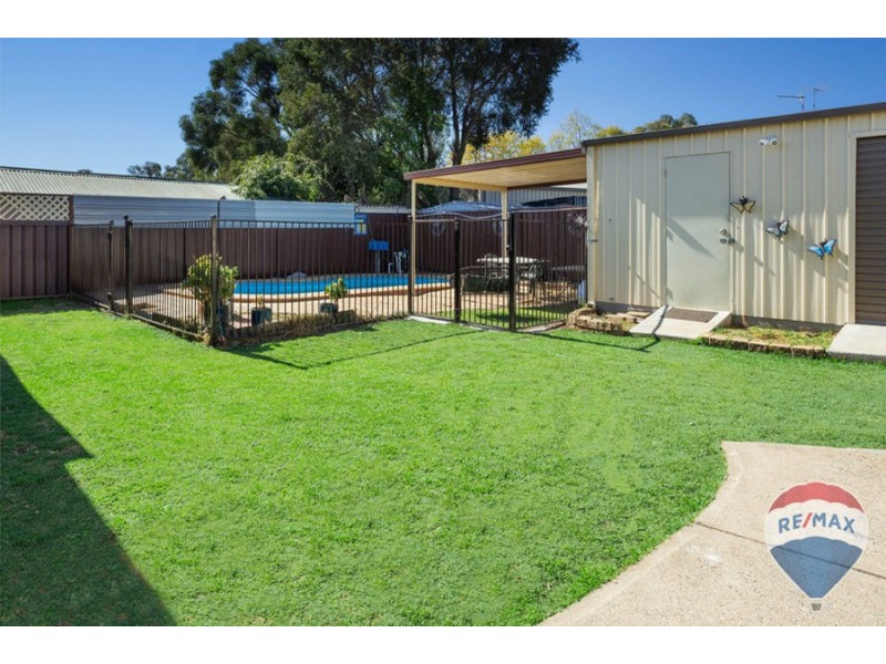 18 College Street, Cambridge Park NSW 2747