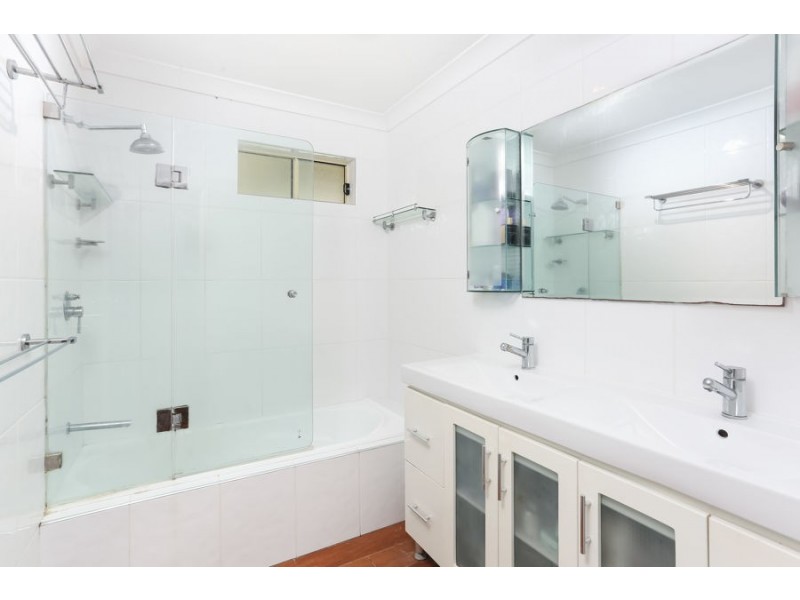 18 College Street, Cambridge Park NSW 2747