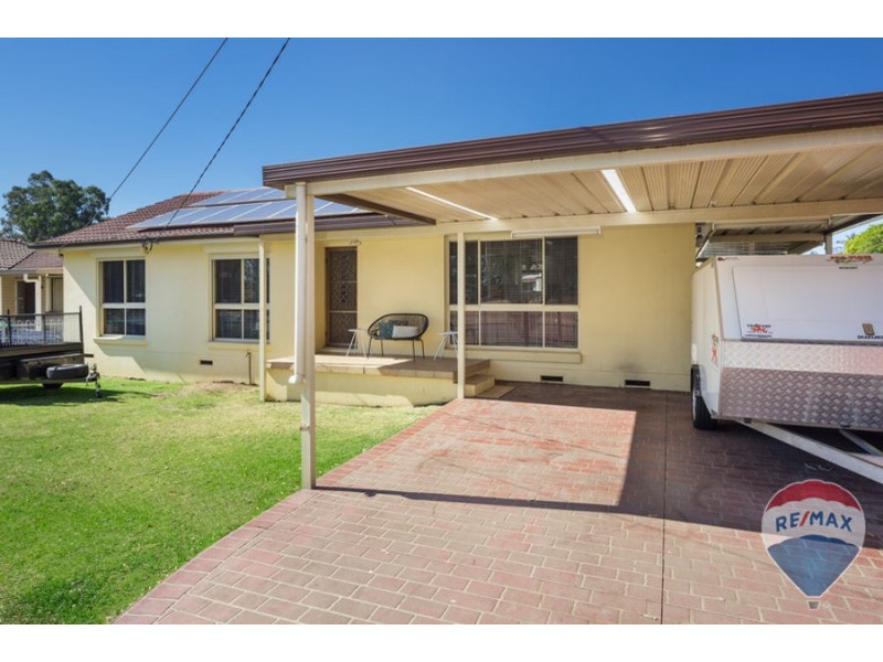 18 College Street, Cambridge Park NSW 2747