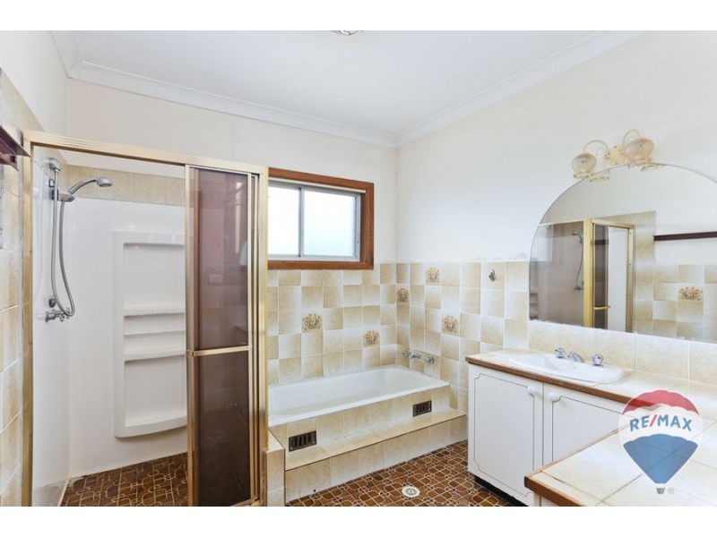 25 CLYBURN AVENUE, Jamisontown NSW 2750