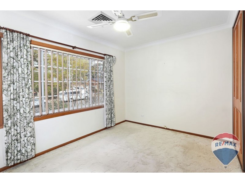 25 CLYBURN AVENUE, Jamisontown NSW 2750