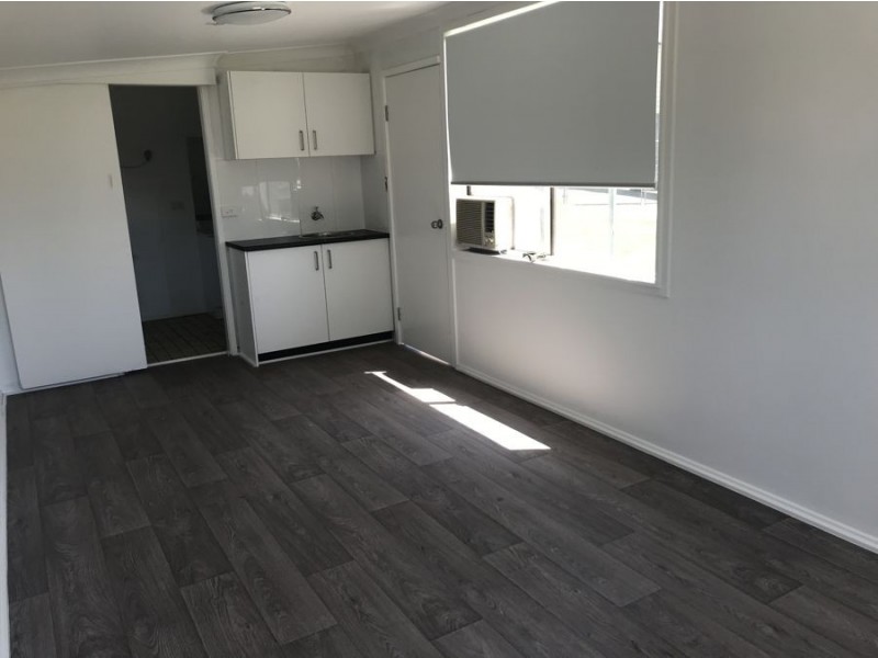 154 Richmond Road, Cambridge Park NSW 2747