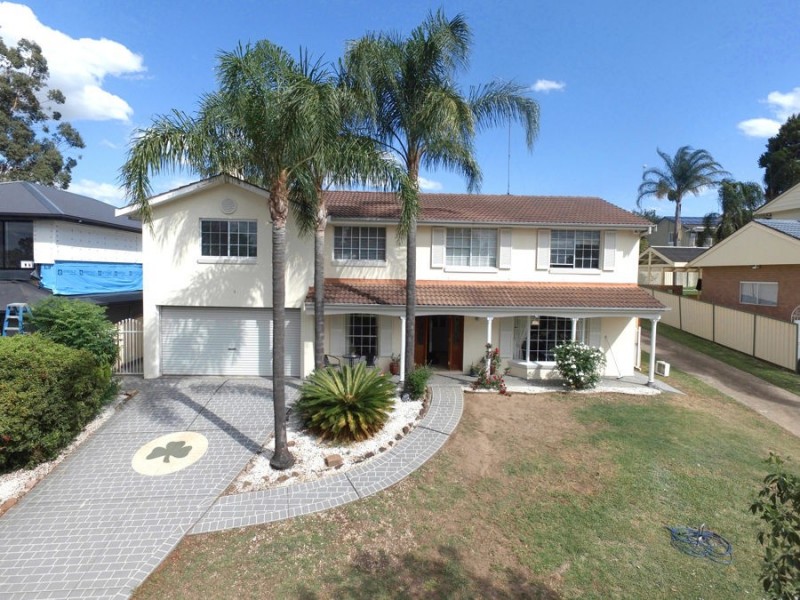 6 MOWLA AVENUE, Jamisontown NSW 2750