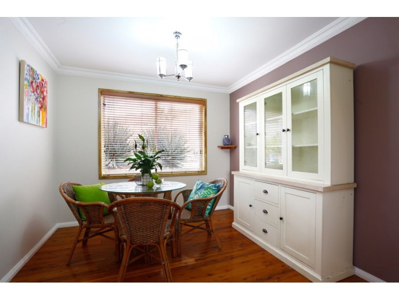 6 MOWLA AVENUE, Jamisontown NSW 2750