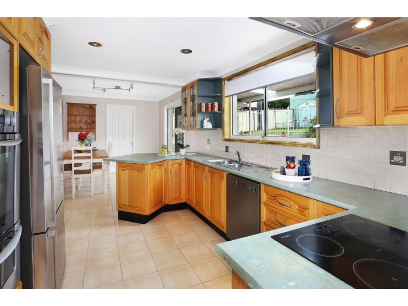 6 MOWLA AVENUE, Jamisontown NSW 2750