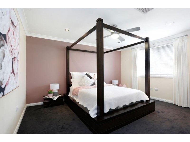 6 MOWLA AVENUE, Jamisontown NSW 2750