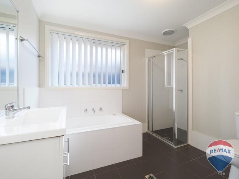 24 Finsbury Circuit, Ropes Crossing NSW 2760