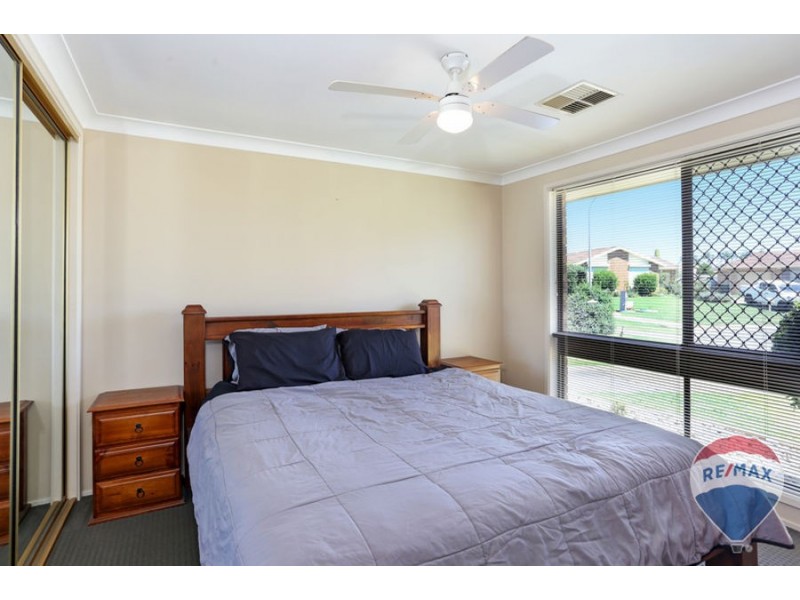 12 WERONA AVENUE, Claremont Meadows NSW 2747