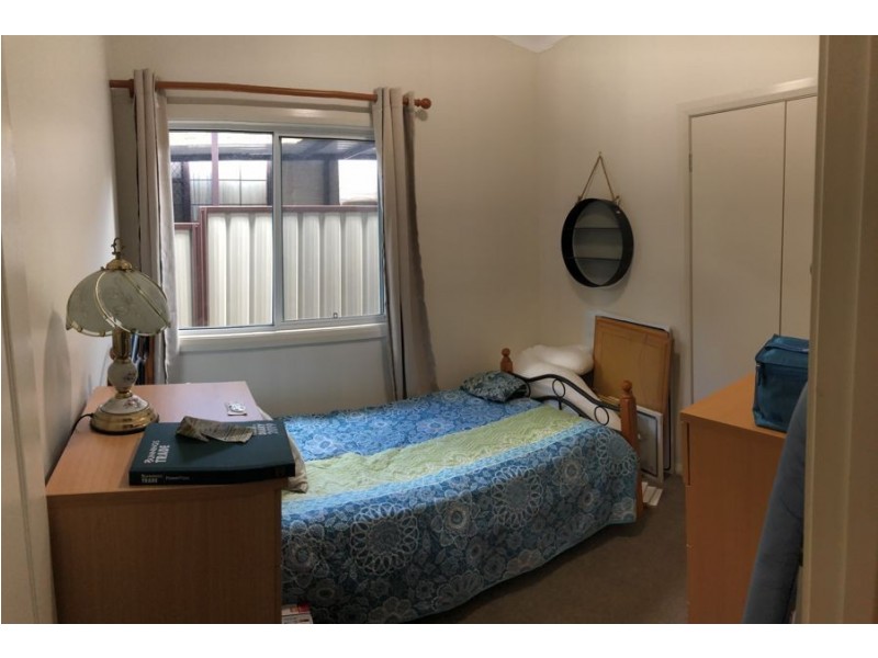 11 Balmoral Drive, Cambridge Park NSW 2747