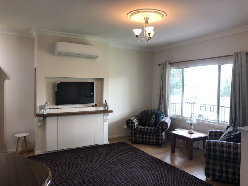 11 Balmoral Drive, Cambridge Park NSW 2747