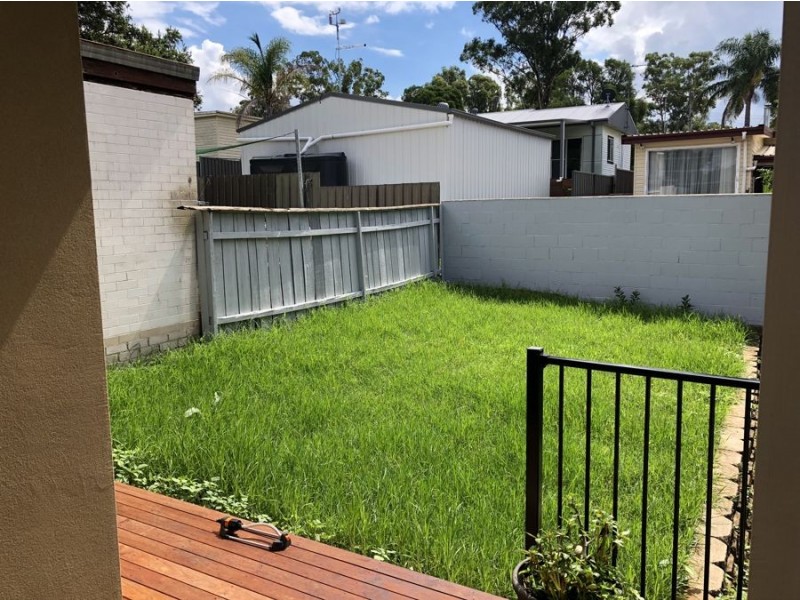 11 Balmoral Drive, Cambridge Park NSW 2747