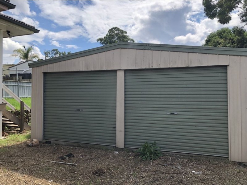 11 Balmoral Drive, Cambridge Park NSW 2747