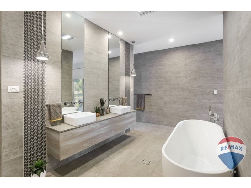 2 Comargo Lane, Luddenham NSW 2745