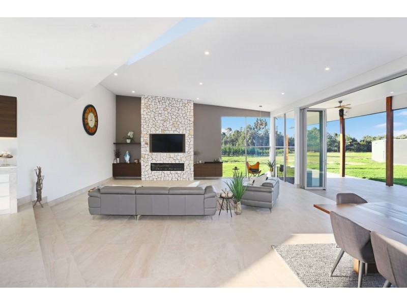 2 Comargo Lane, Luddenham NSW 2745