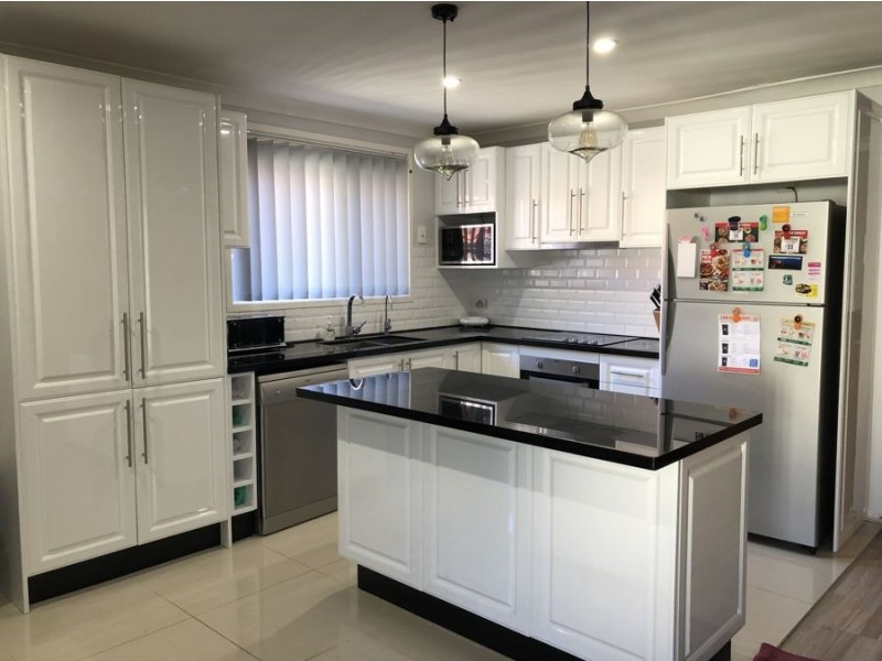 8B Raschke Street, Cambridge Park NSW 2747