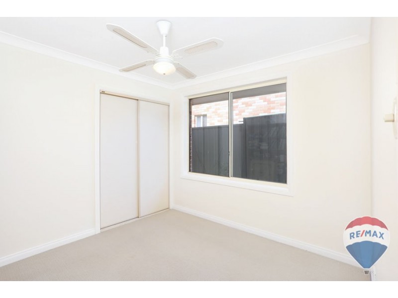 16 MONARCH CIRCUIT, Glenmore Park NSW 2745