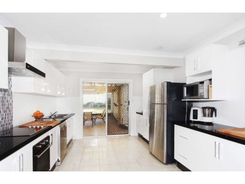 11 Blamey Street, Colyton NSW 2760