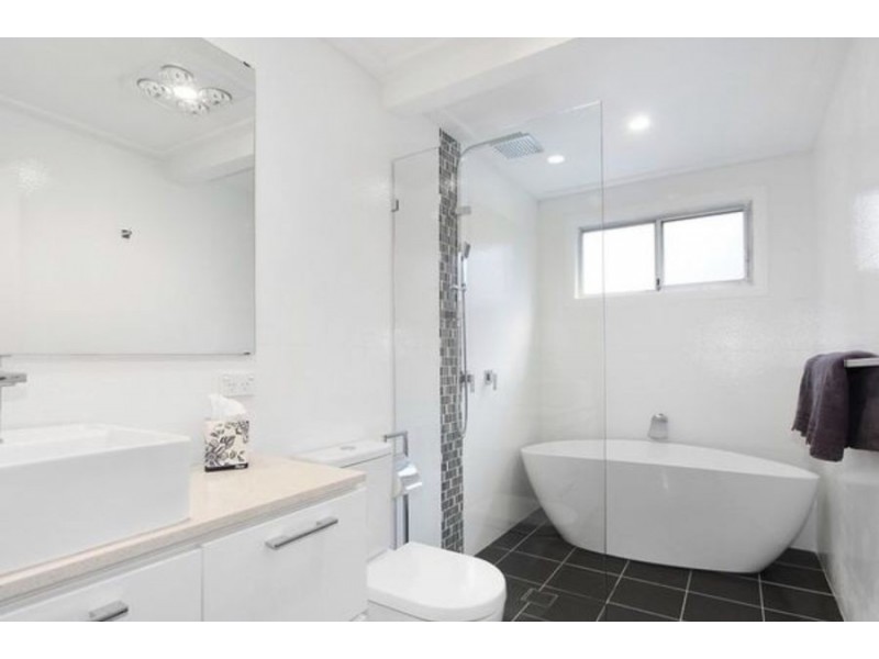 11 Blamey Street, Colyton NSW 2760