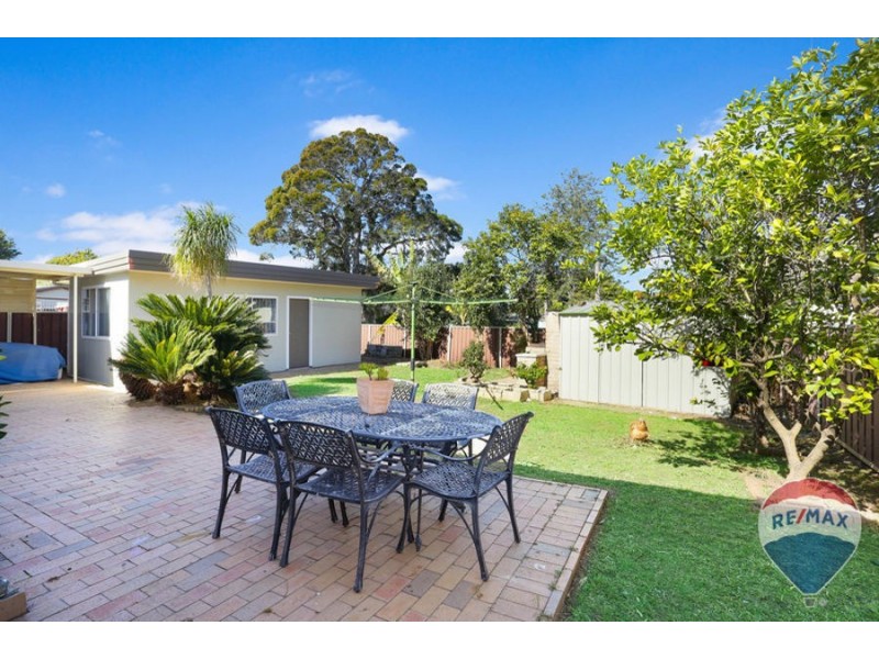 13 LUCENA CRESCENT, Lethbridge Park NSW 2770