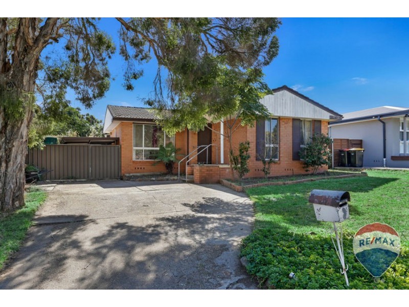 31 MOOLANA PARADE, South Penrith NSW 2750