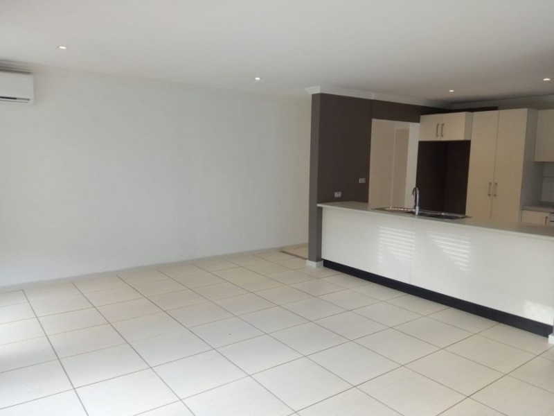 1/111A Melbourne Street, Oxley Park NSW 2760