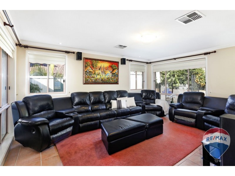 8 KYARRA TERRACE, Glenmore Park NSW 2745