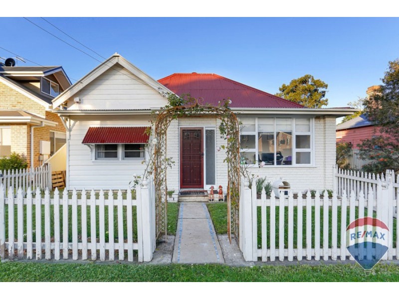 16 HEMMINGS STREET, Penrith NSW 2750