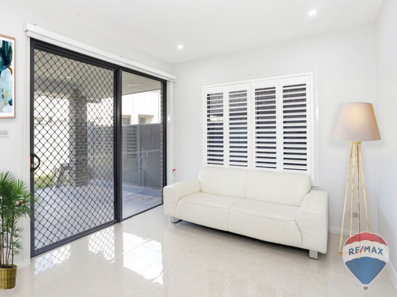 8 MAJOR TOMKINS PARADE, Werrington NSW 2747