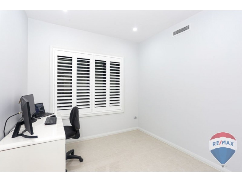 8 MAJOR TOMKINS PARADE, Werrington NSW 2747