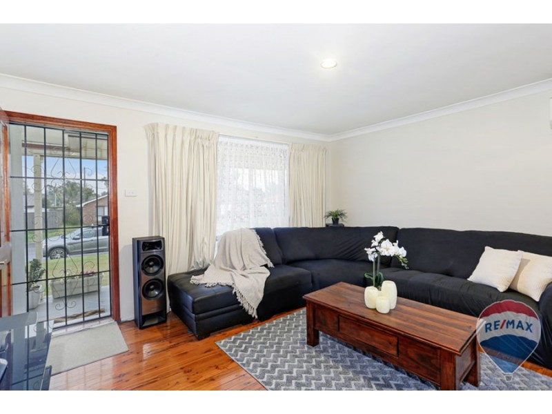 3 DEBORAH CRESCENT, Cambridge Park NSW 2747