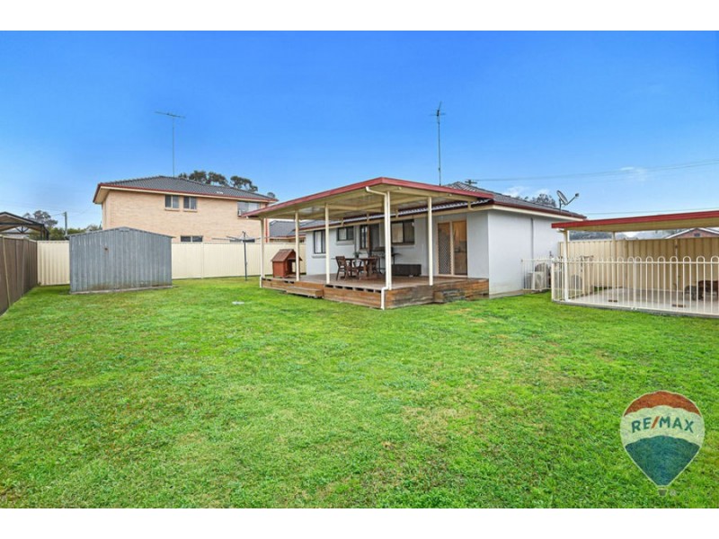 3 DEBORAH CRESCENT, Cambridge Park NSW 2747