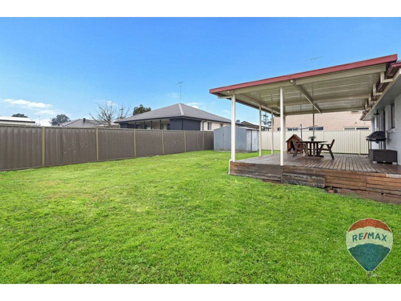 3 DEBORAH CRESCENT, Cambridge Park NSW 2747