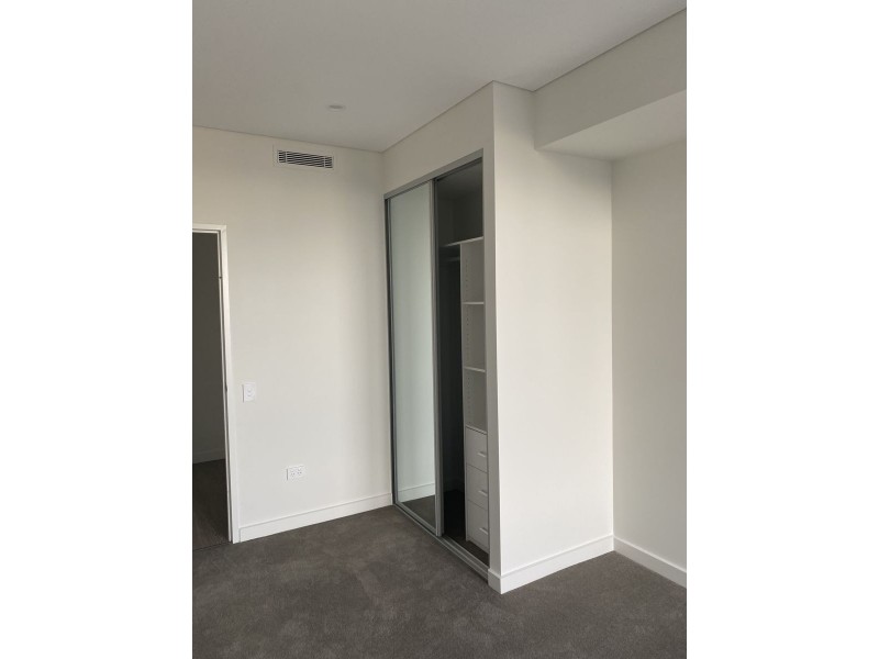 207/26 Lord Sheffield Circuit, Penrith NSW 2750